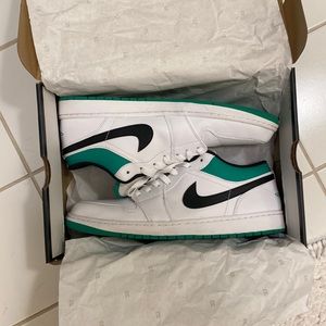 VGUC Nike Jordan 1 Low men’s size 13 white stadium green concord XI dunk panda